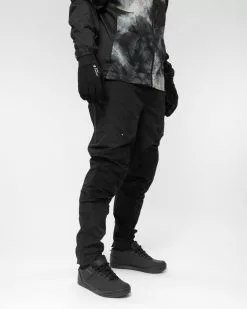 Sweet Protection Hunter Pants M Black -Sweet Salg 820366 99901 Model 2 fb4472e894